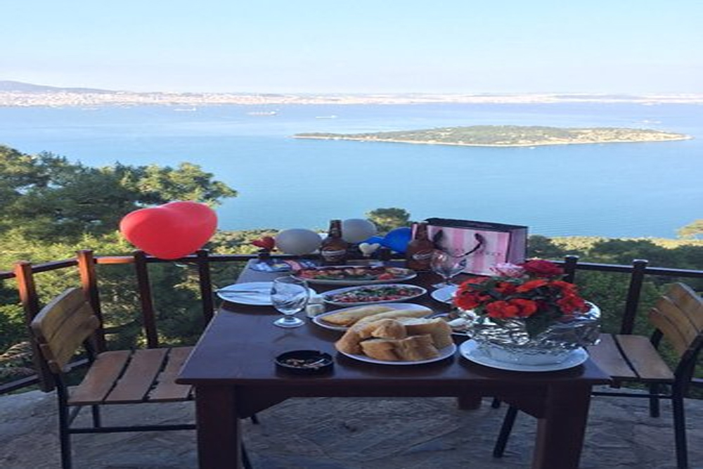 جزیره بیوک آدا